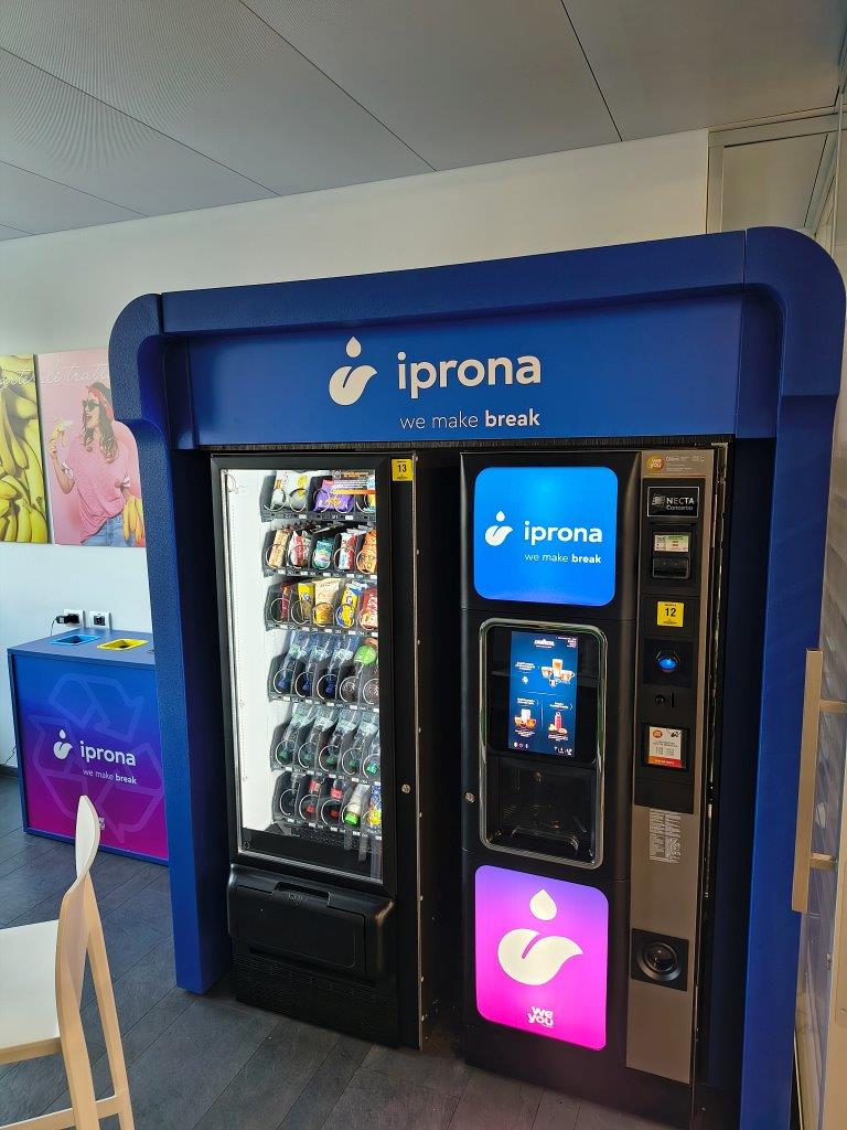 distributori automatici ed erogatore acqua personalizzati per Iprona Trento spa